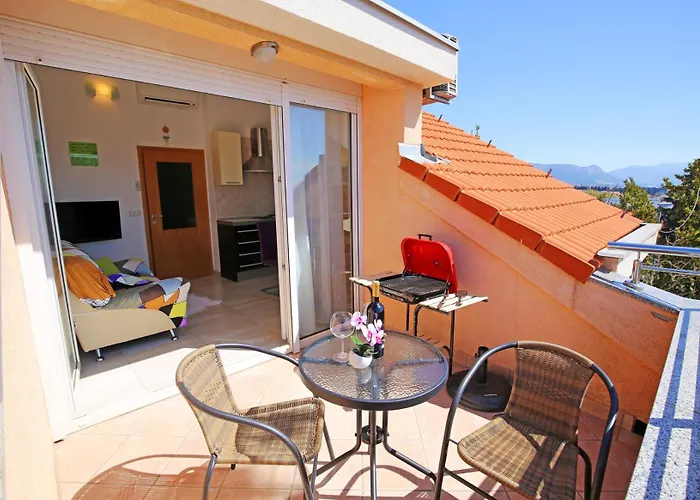 Top Apartment Apartamento Kaštela