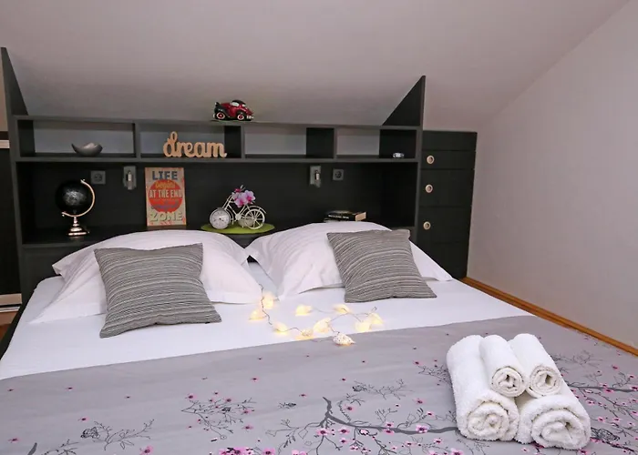 Top Apartment Каштела